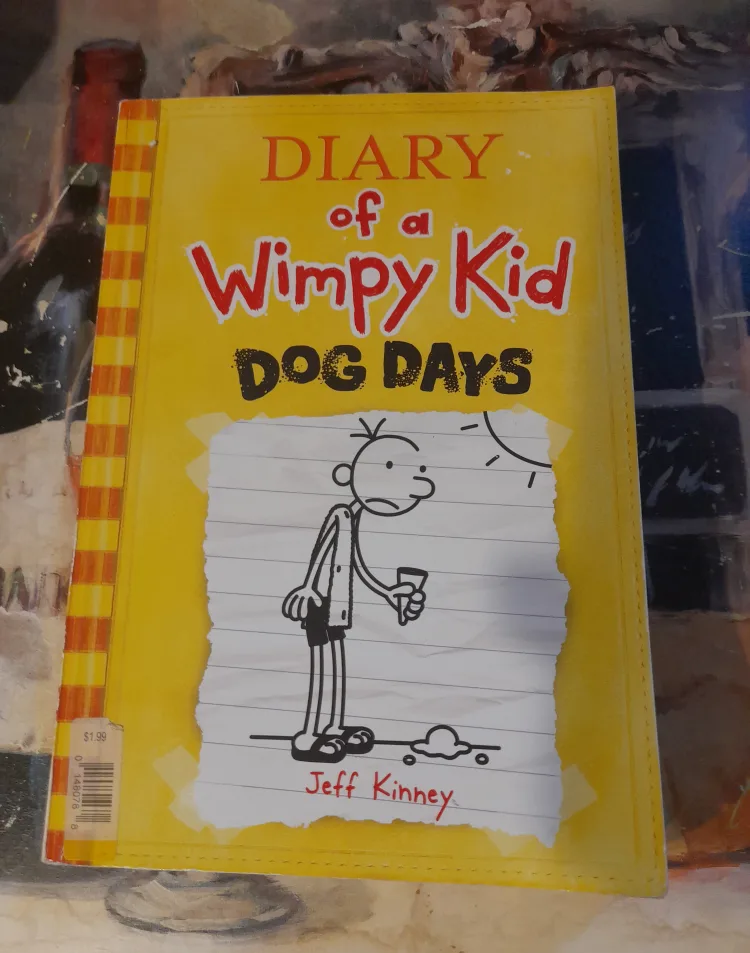 Diary of a Wimpy Kid: Dog Days by Jeff Kinney thumbnail