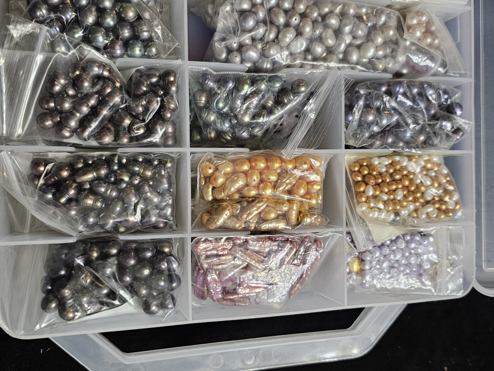 Pearl Beads Collection in Double Sided Storage Case - photo 5