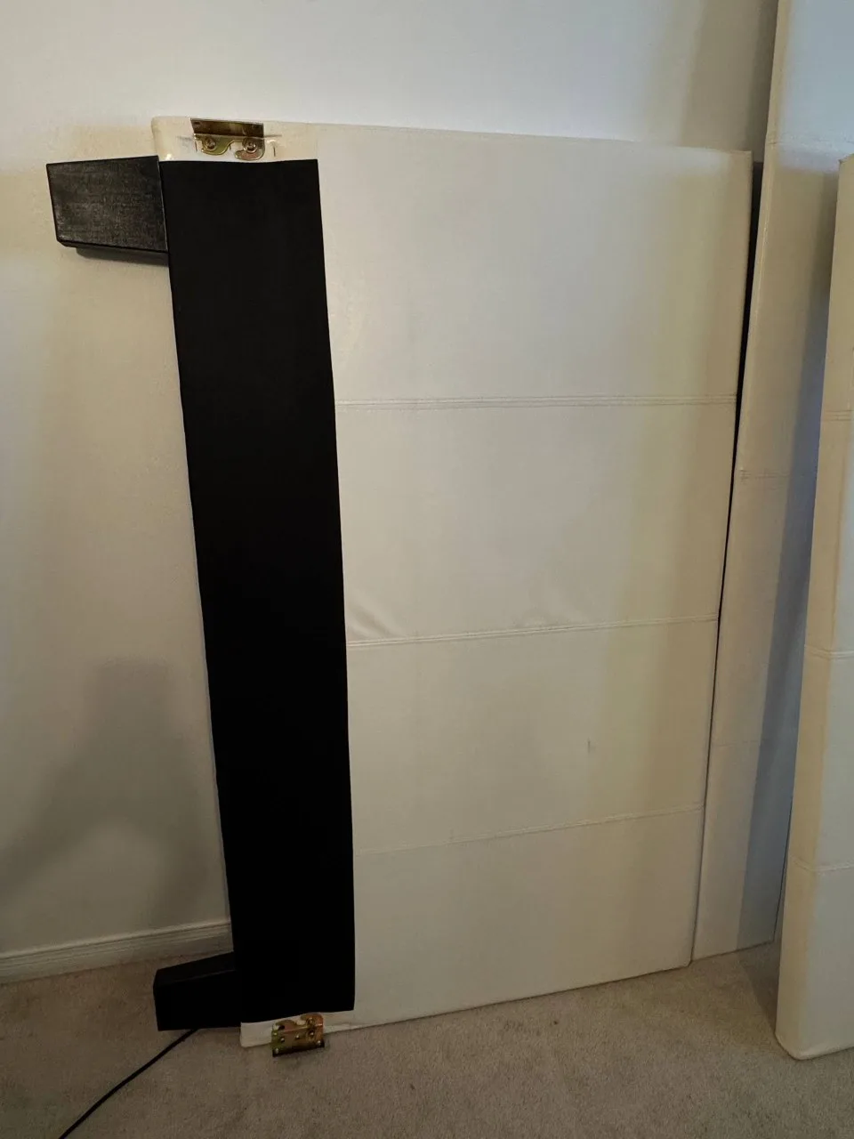 White Faux Leather Upholstered  Double Bed Frame - Disassembled image indicator(8)