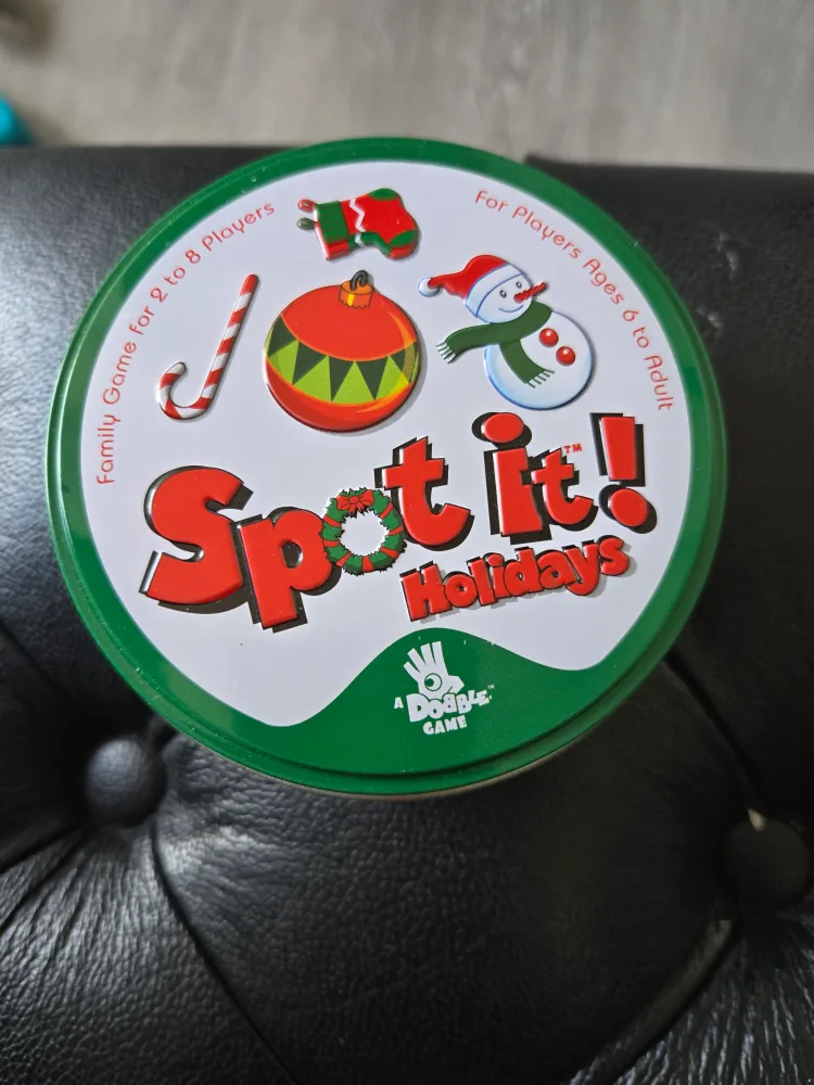 Spot It! Holidays Game - Ages 6+ thumbnail