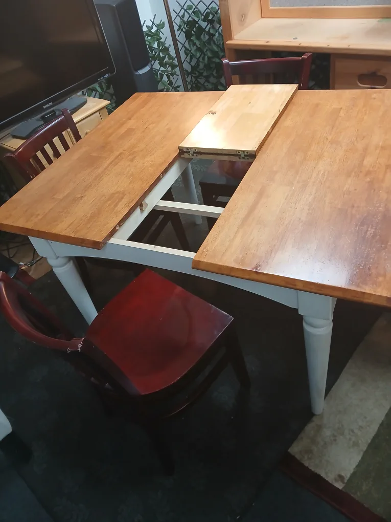table and 4 chears thumbnail