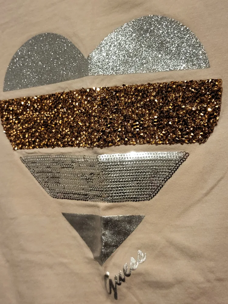 Guess Bundle Of 2 Size 12 Girl Shirts image indicator(8)