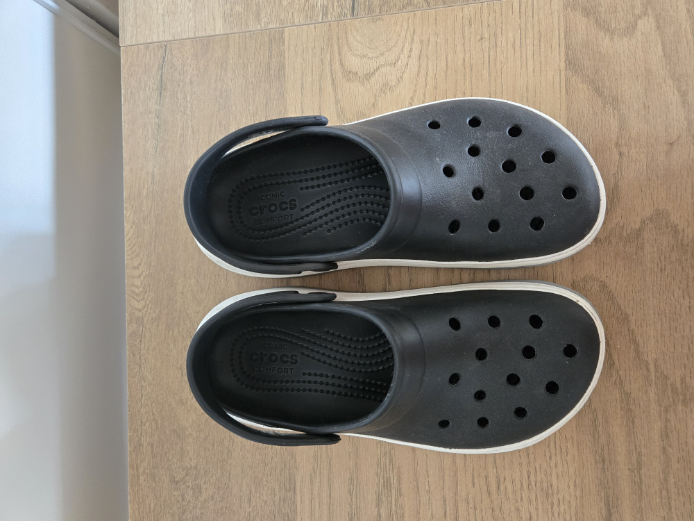 Crocs M9/W10 Black/White