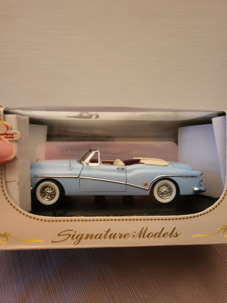 1953 Buick SkyLark Signature Models Diecast Car - photo 3