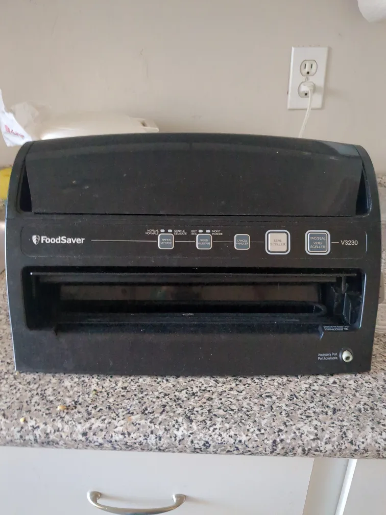 food saver vacuum sealer thumbnail