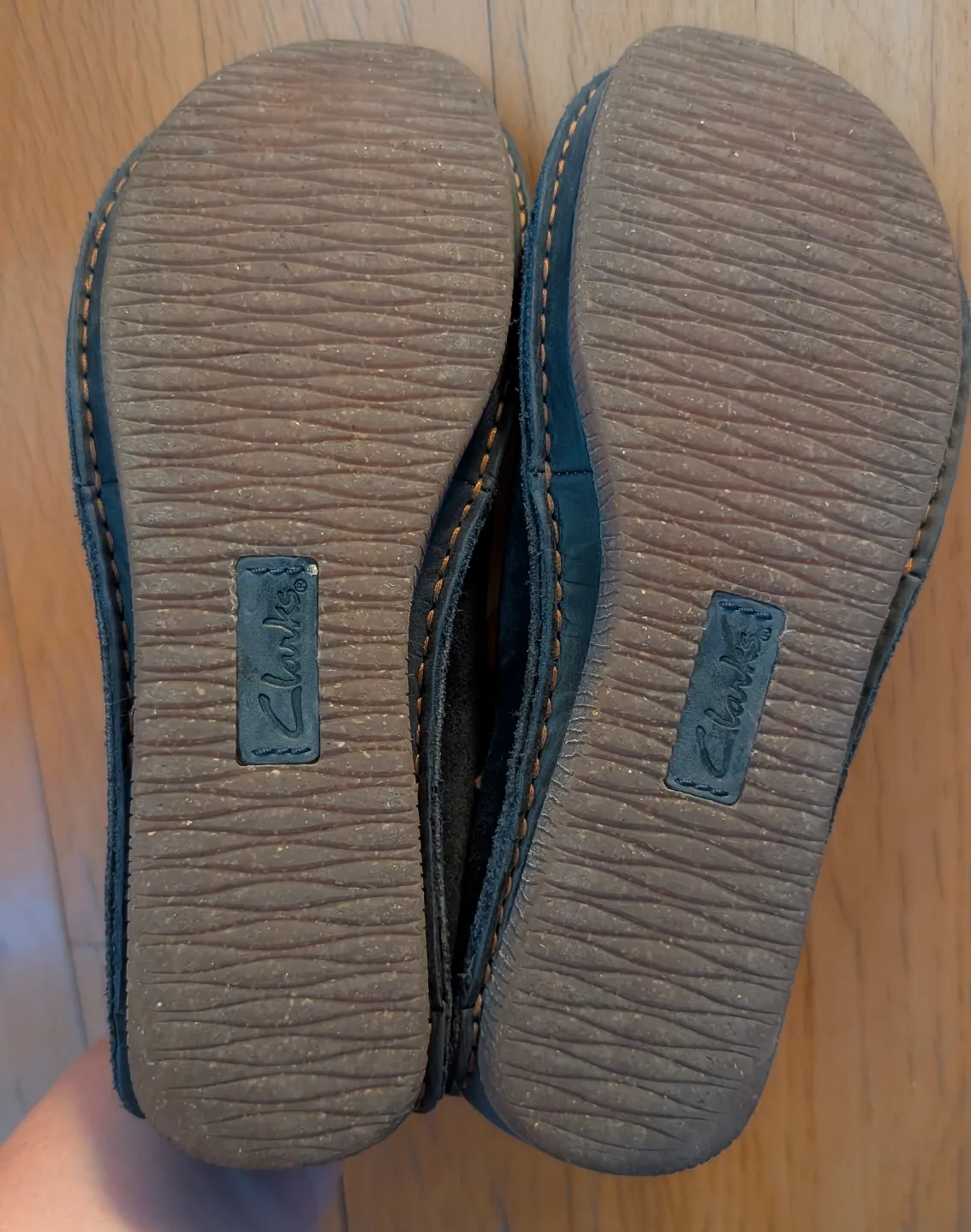 CLARKS Janey Mae Navy Suede Shoes - Sized WOMENS 8 EU 39 image indicator(2)