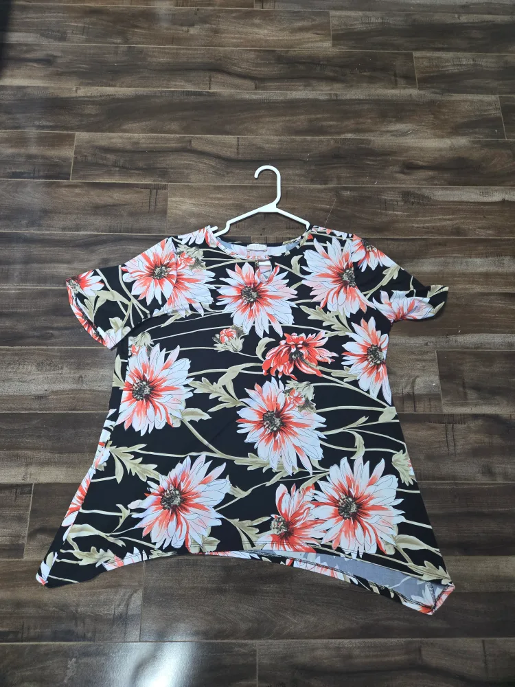 Floral Print Tunic Top thumbnail