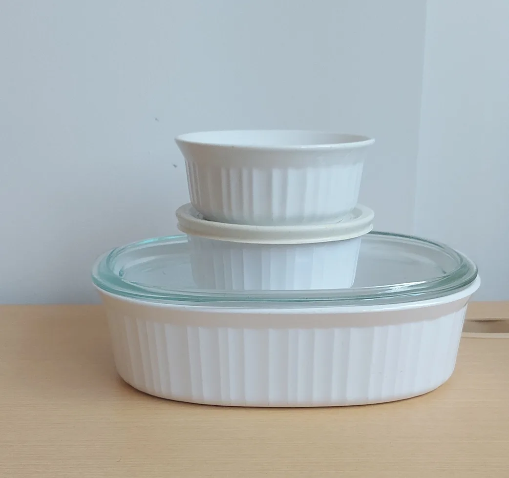 White Baking Dish with two small bowls thumbnail