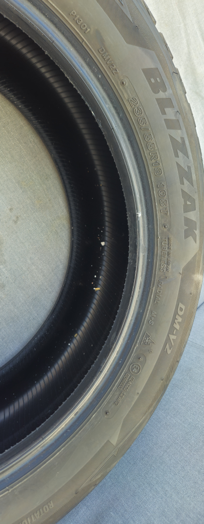 Set of 4 Bridgestone Blizzak DM-V2 235/55R19 - photo 2