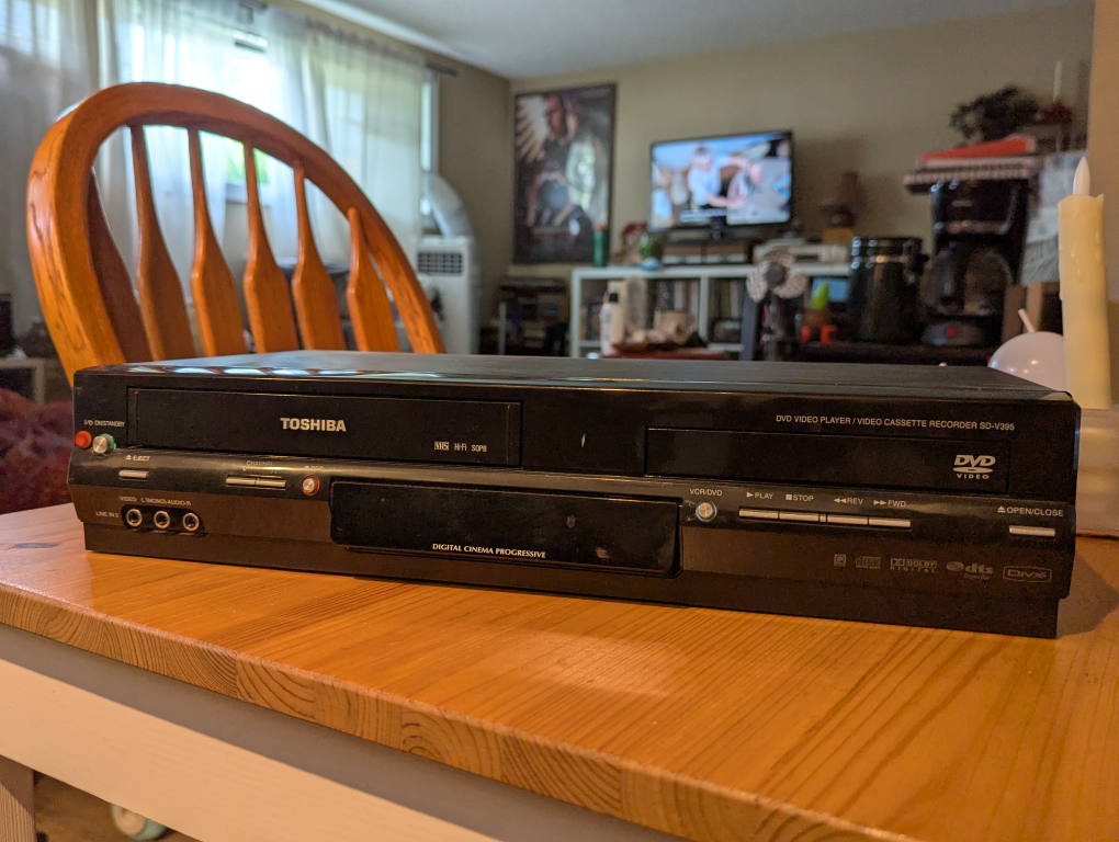 Toshiba SD-V395 DVD/VCR Combo Player