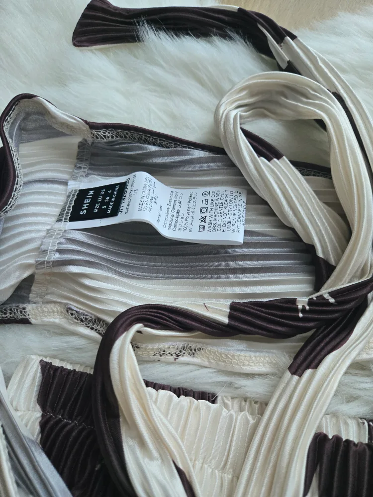 Shein Brown & White Print Two Piece Set - Size S image indicator(4)