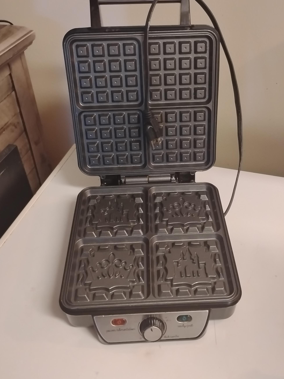 Disney Princess Waffle Maker - Like New! - photo 2