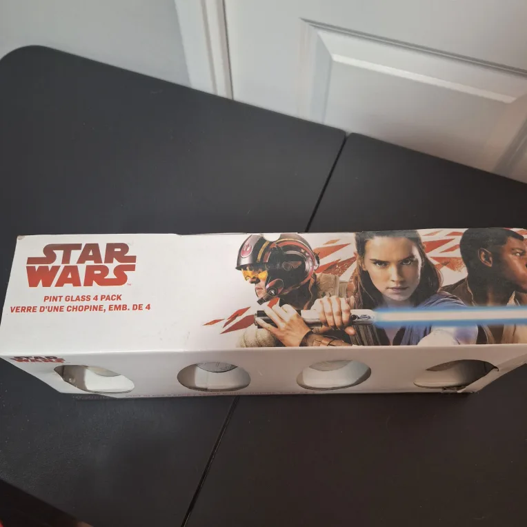 Star Wars Pint Glass 4 Pack - New in Box! image indicator(4)