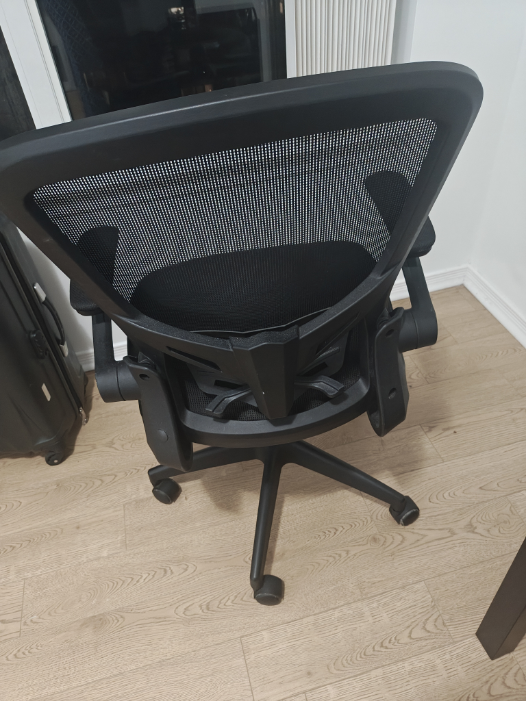 Black Mesh Office Chair - photo 3