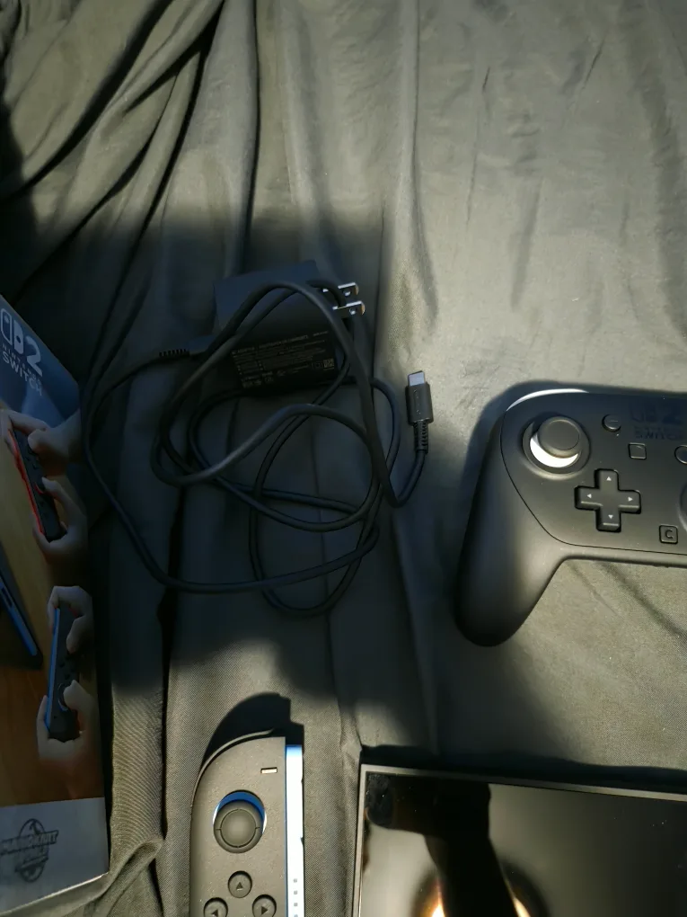 Nintendo Switch OLED + Pro Controller - NEW image indicator(4)