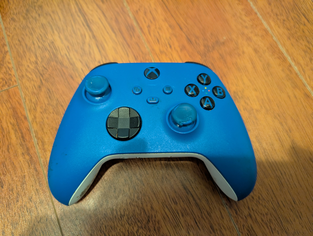 Xbox One with controllers - photo 2