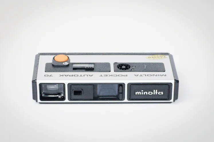 Vintage Minolta Pocket Autopak 70 Film Camera image indicator(2)