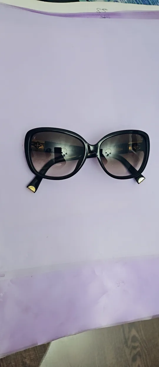Louis Vuitton Sunglasses thumbnail