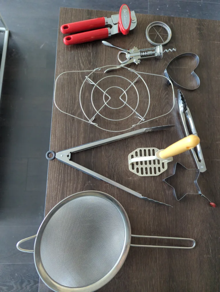 Kitchen Utensil Set thumbnail
