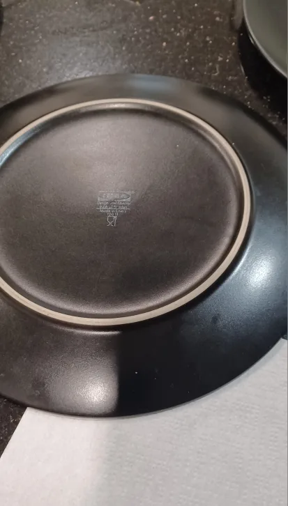 IKEA Matte Black Plates - Set of 7 image indicator(3)