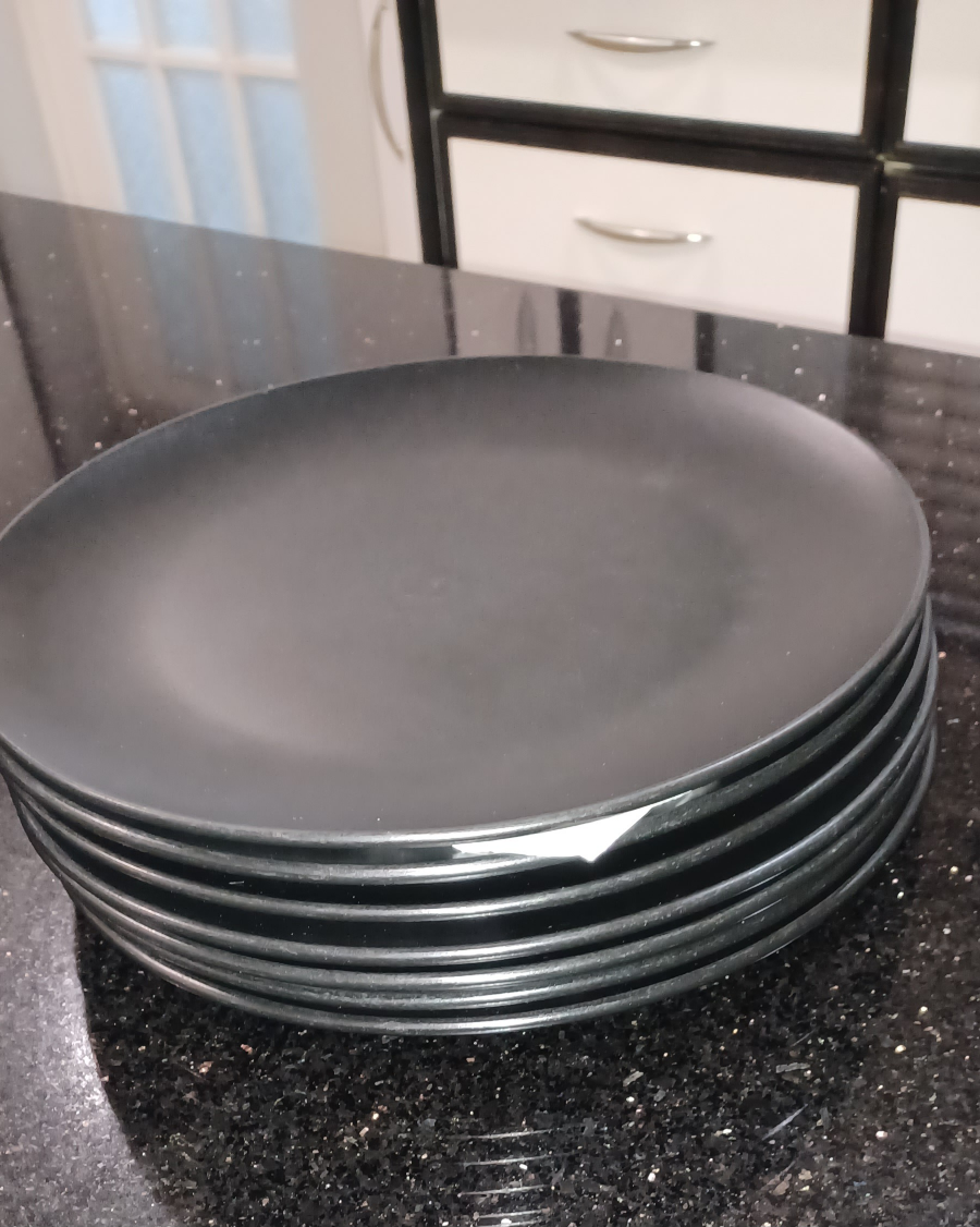 IKEA Matte Black Plates - Set of 7 - photo 4