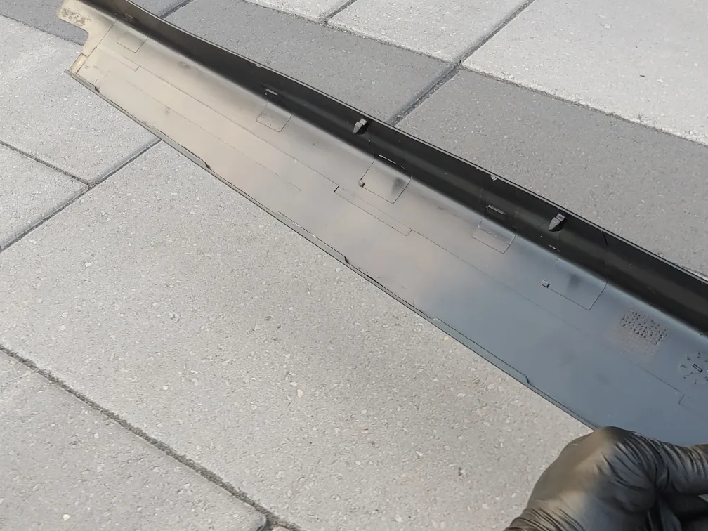 Mercedes Benz W126 C126 Plastic Trunk Sill Cover 126 698 1189 image indicator(4)