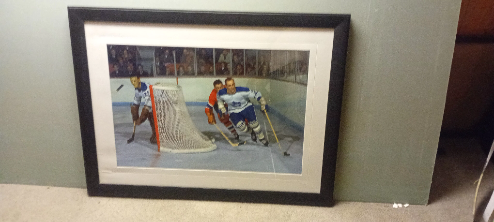Maple leafs. Photo Terry Sawchuk and Bob Pulford in 1967 . - photo 2
