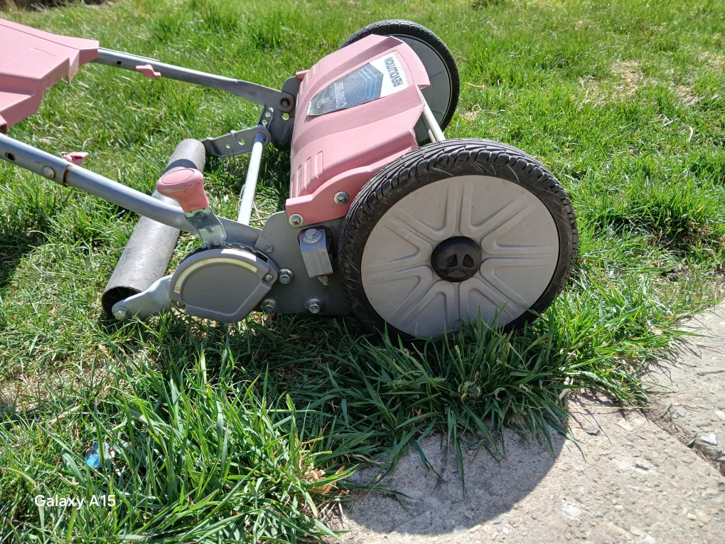 Troy-Bilt 18''  Revolution Reel Mower image indicator(2)