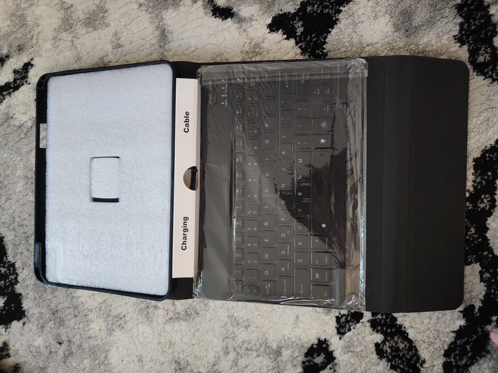 Wireless Keyboard Case for iPad - New in Box! - photo 3