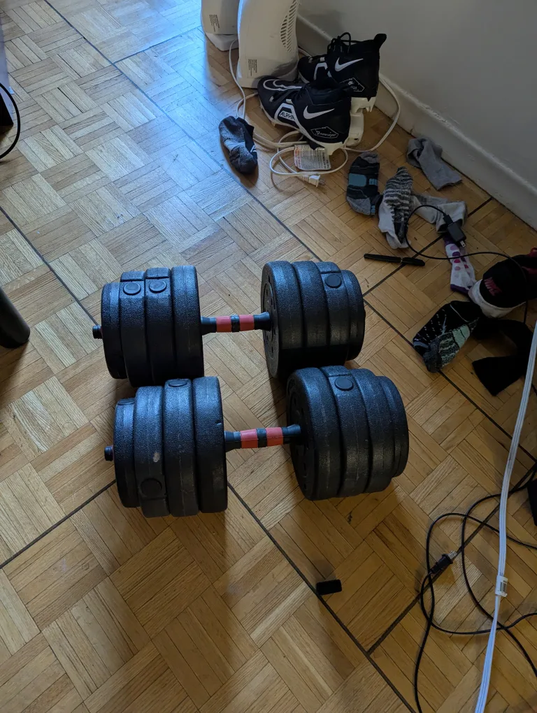 Set of Adjustable Dumbbells thumbnail