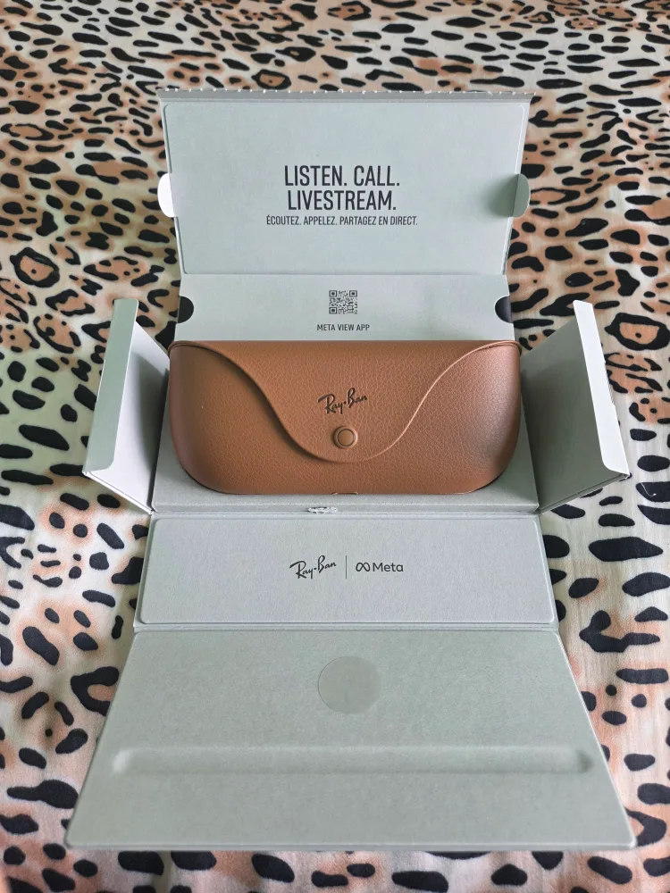 Ray-Ban Meta Wayfarer Smart Glasses - New in Box thumbnail