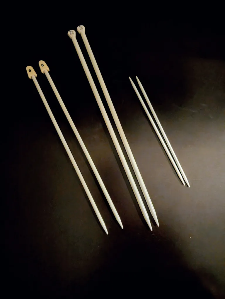 Knitting Needles thumbnail