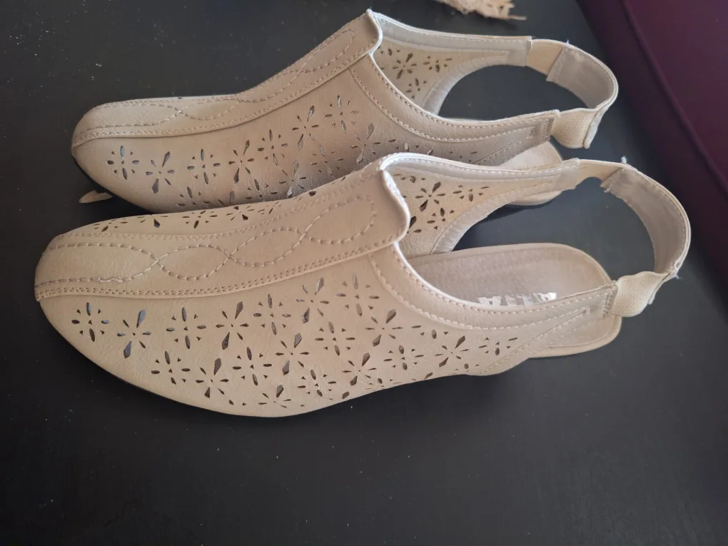 ALIA Beige Slingback Shoes - Size 7M thumbnail