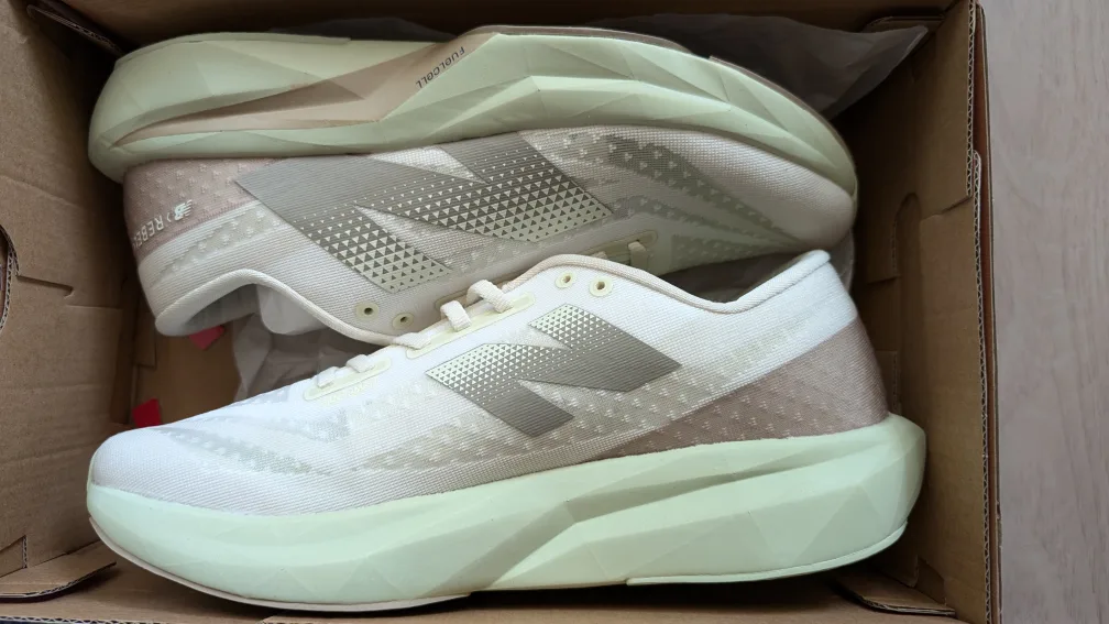 New Balance FuelCell Rebel v3 US Size 10 thumbnail
