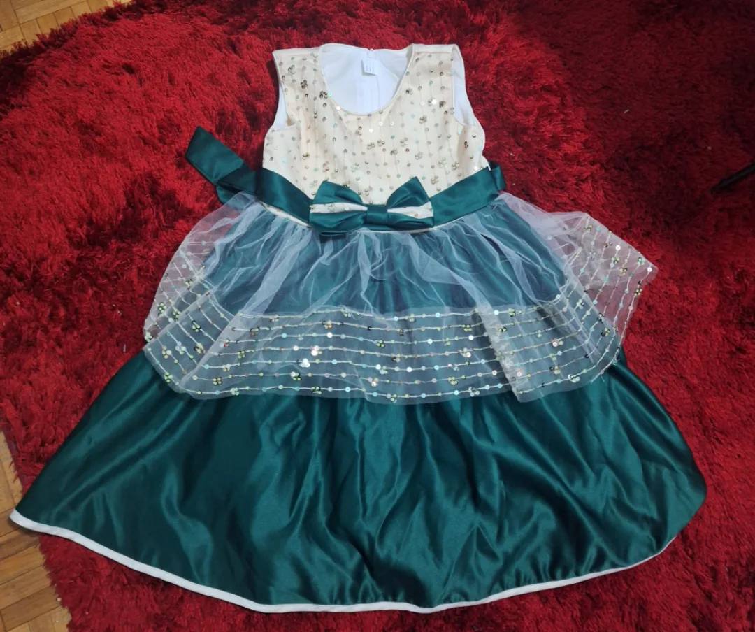 Girl's Dress - Size 130, Green & Beige image indicator(3)