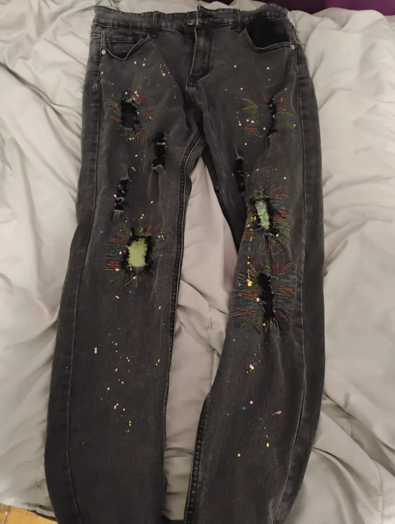 Distressed Jeans with spray paint size 36 thumbnail
