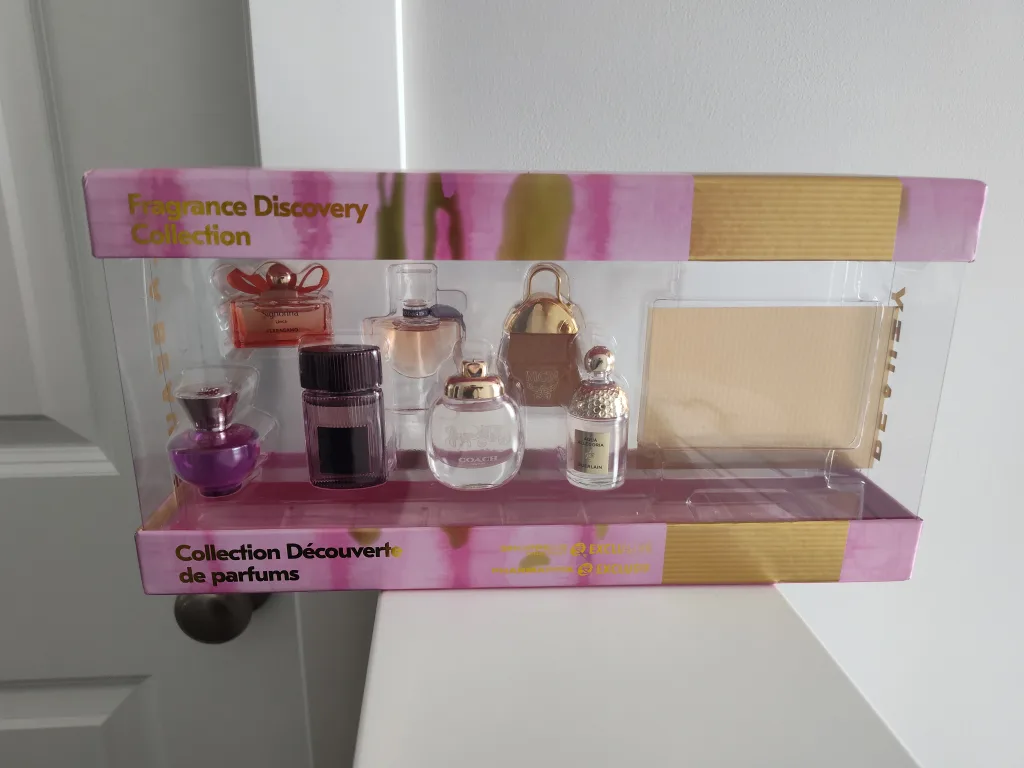 Shoppers Fragrance Discovery Collection Gift Set thumbnail