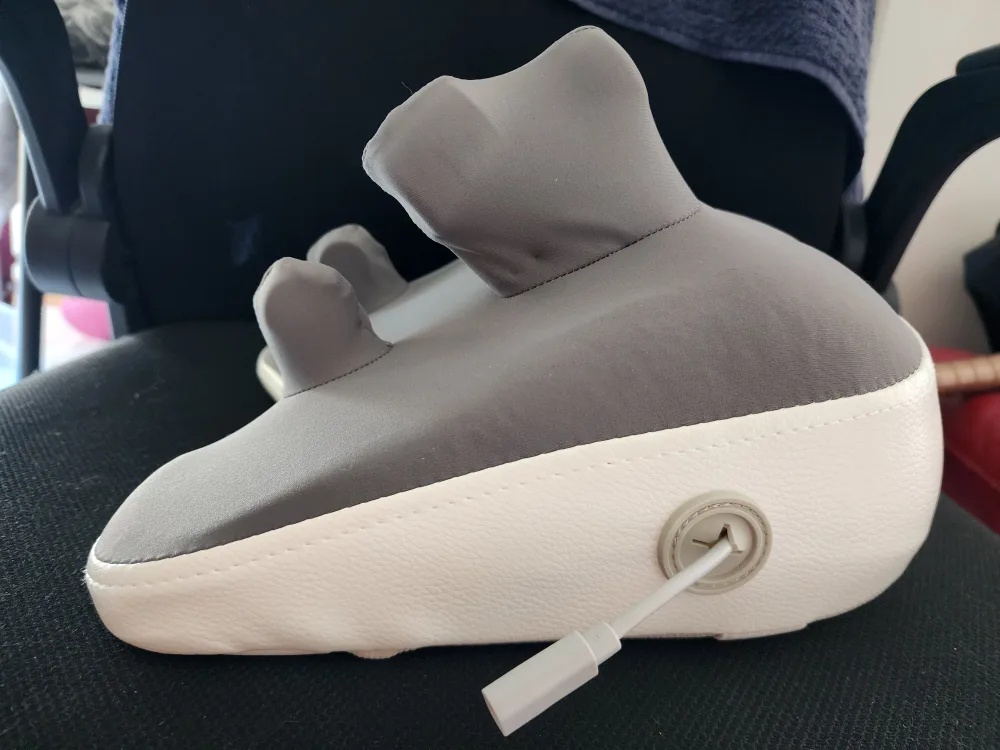 Neck Massager - Gray and White image indicator(3)