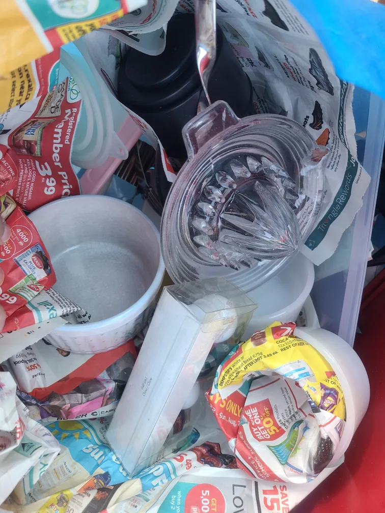 FREE MISC Kitchen items thumbnail