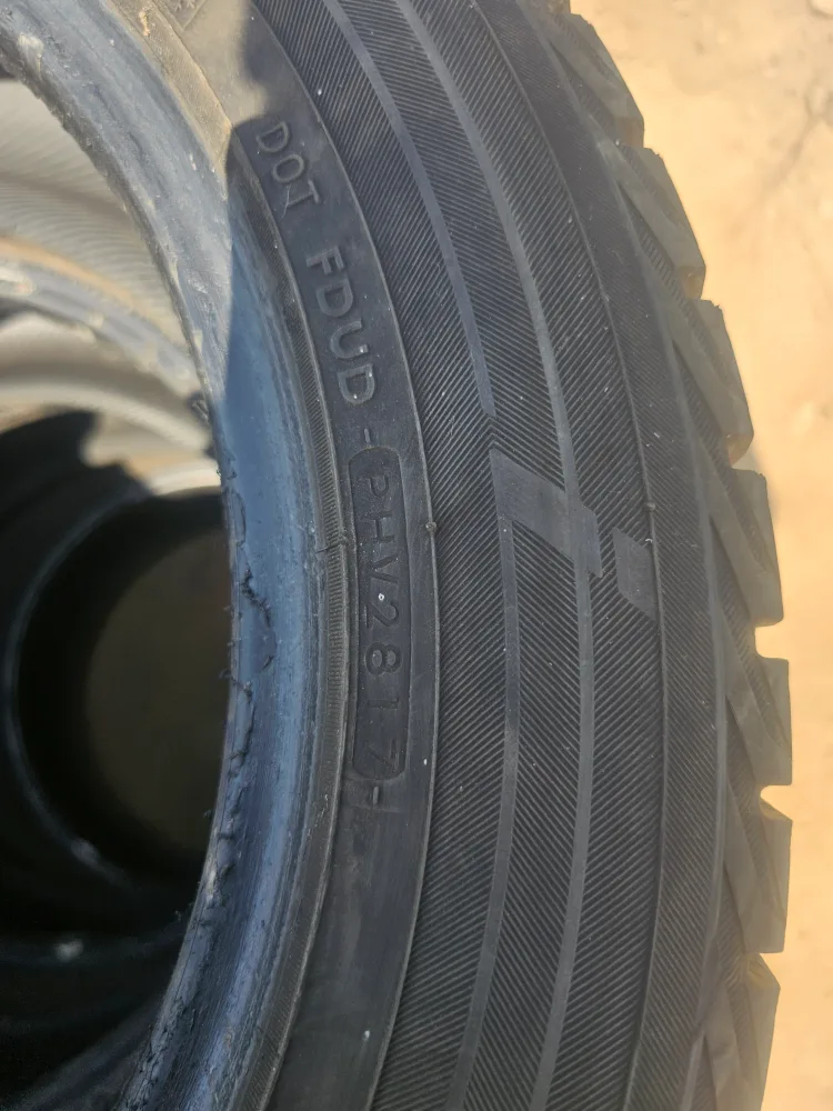 Yokohama IceGuard IG52c 215/55R16 Tires image indicator(4)