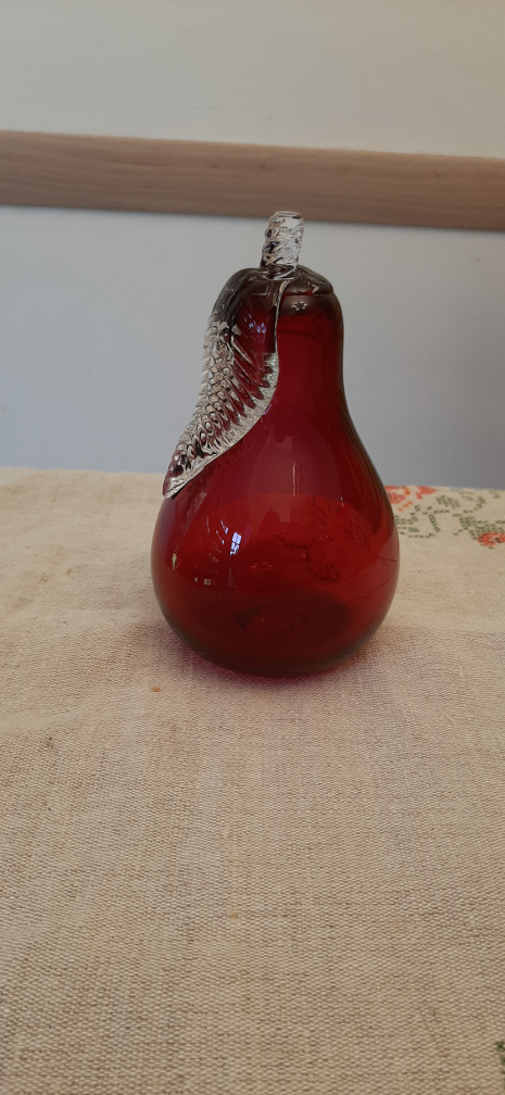 Rossi Art Glass Red Pear Home Decor Paperweight - photo 2