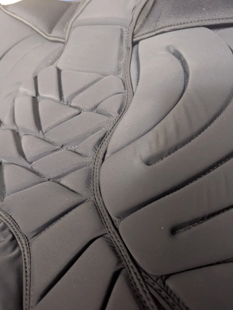 NEVER WORN unisex XXL Padded Shorts image indicator(5)