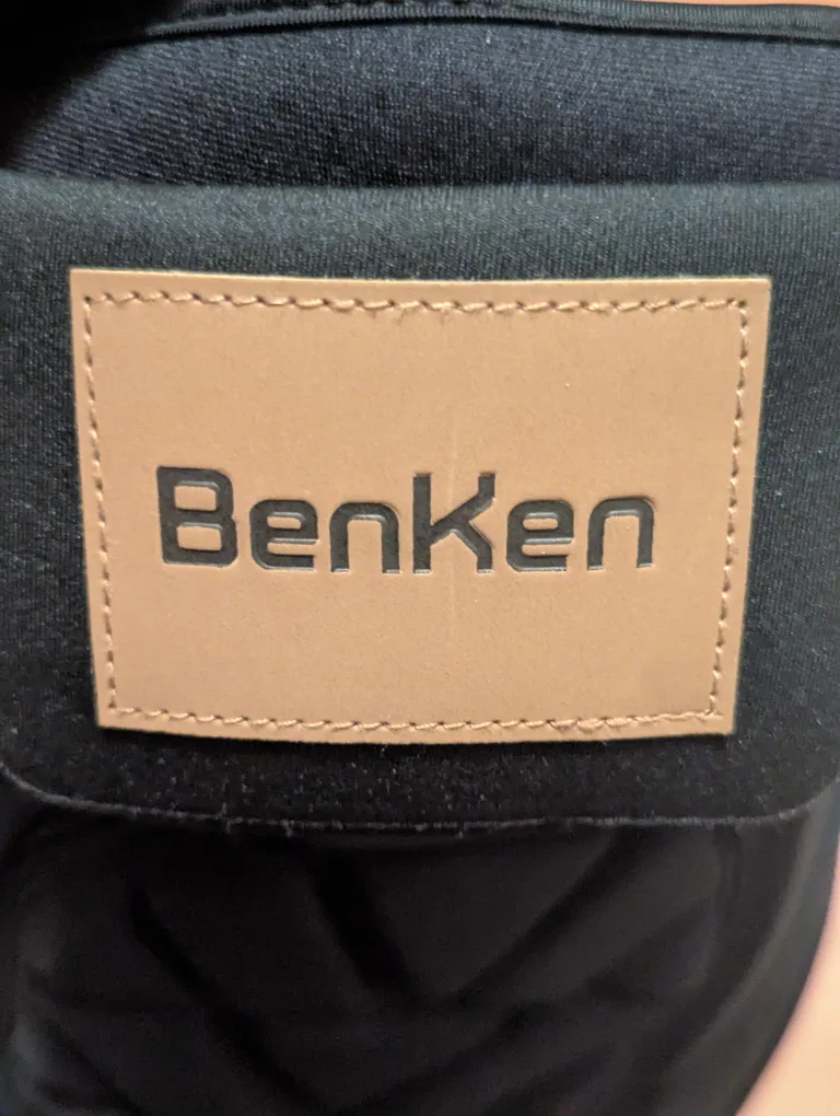 NEVER WORN unisex XXL Padded Shorts image indicator(6)