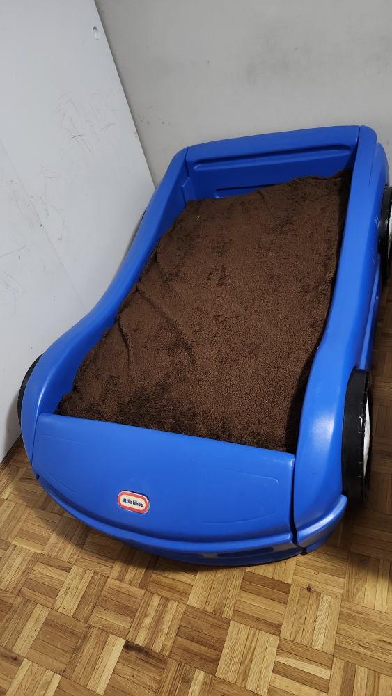 Little Tikes Car Bed - Blue