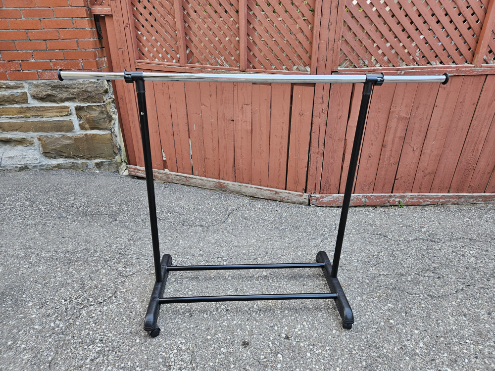 Adjustable Garment Rack - photo 2