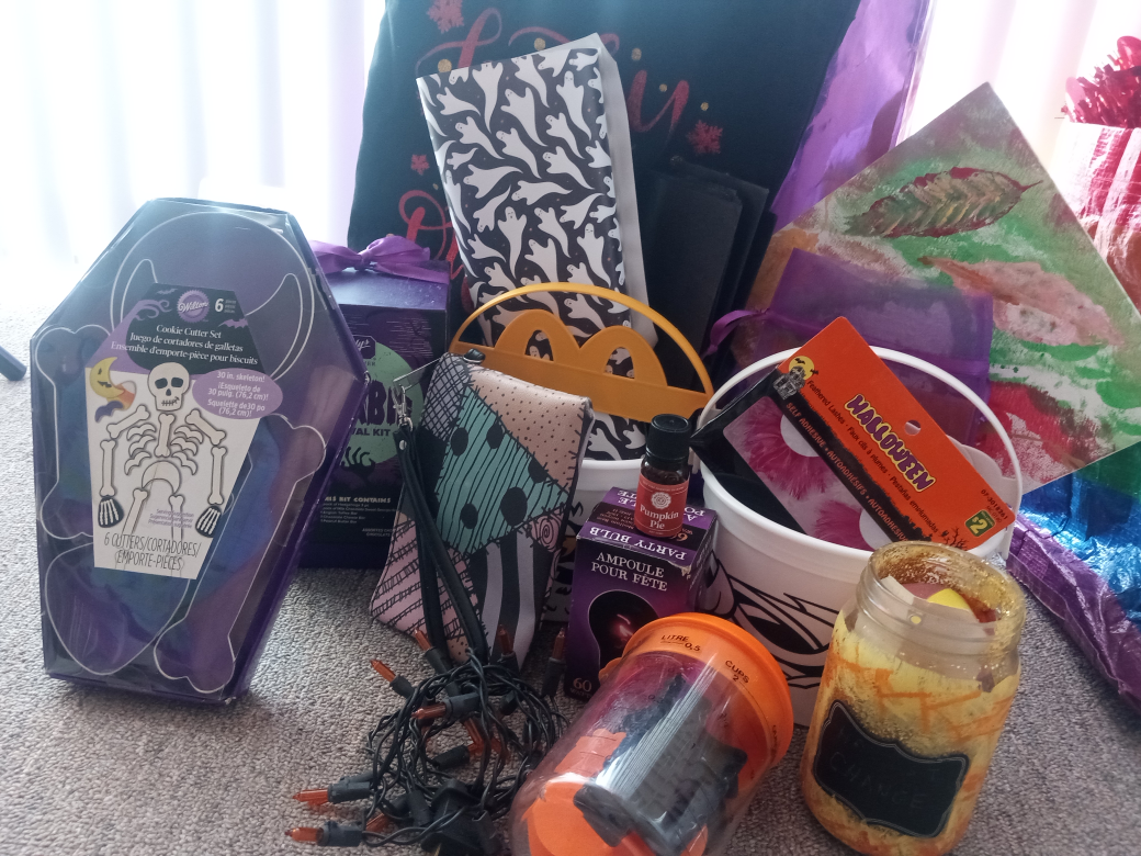 Halloween Decor & Baking Essentials
