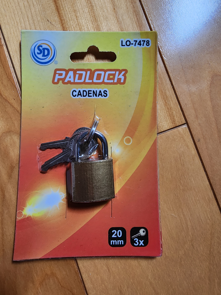 SD Padlock Cadenas - New in Box