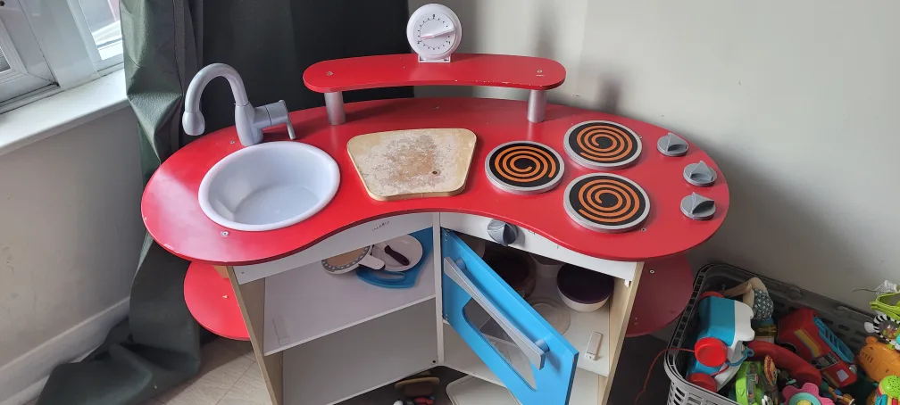 Imari Kids Play Kitchen - Red & White thumbnail