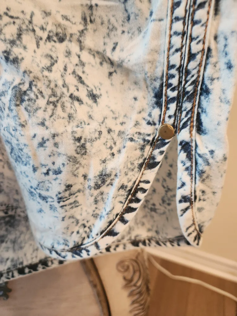 NEW Denim women's Shorts image indicator(4)