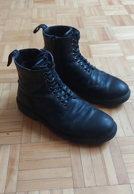 Black Leather Ankle Boots Steve Madden thumbnail